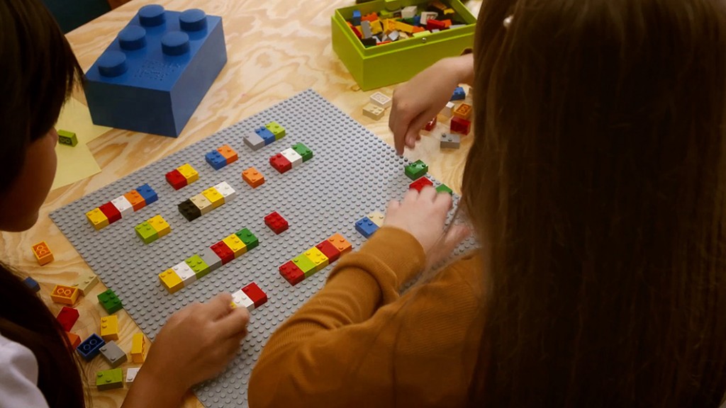 Braille-Bricks-Frame04